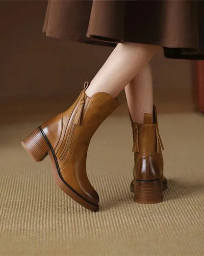 Valorine™ | Bota de piel negra con tacón cómodo, elegante y atemporal